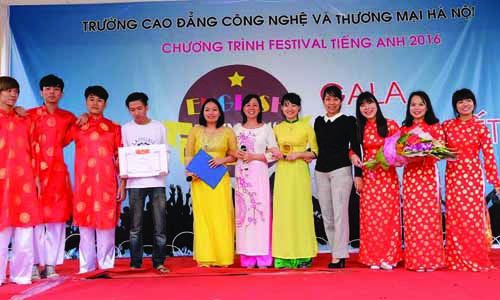 festival-tieng-anh-cao-dang-cong-nghe-thuong-mai-ha-noi-2016-luu-niem-3
