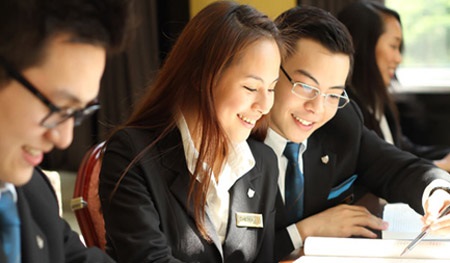 Sinh viên ngành quản trị kinh doanh khách sạn học tập tại HTT có nhiều cơ hội việc làm