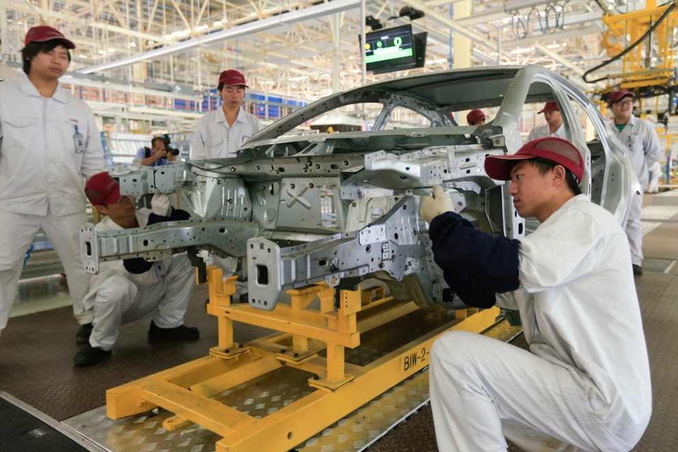 Các doanh nghiệp sản xuất và lắp ráp ô tô trong và ngoài nước liên tục tuyển dụng nhân lực