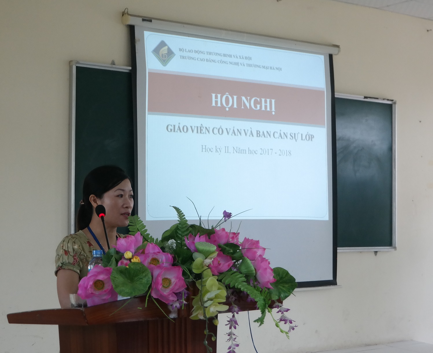 Ths Nguyễn Thị Thu Hoài triển khai nội dung học phí năm học 2018-2019