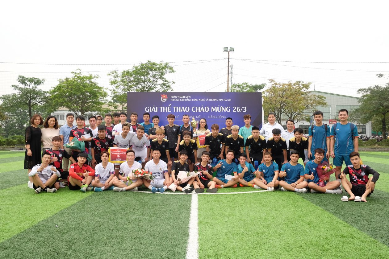Chung kết giải bóng đá nam sinh viên HTT2021
