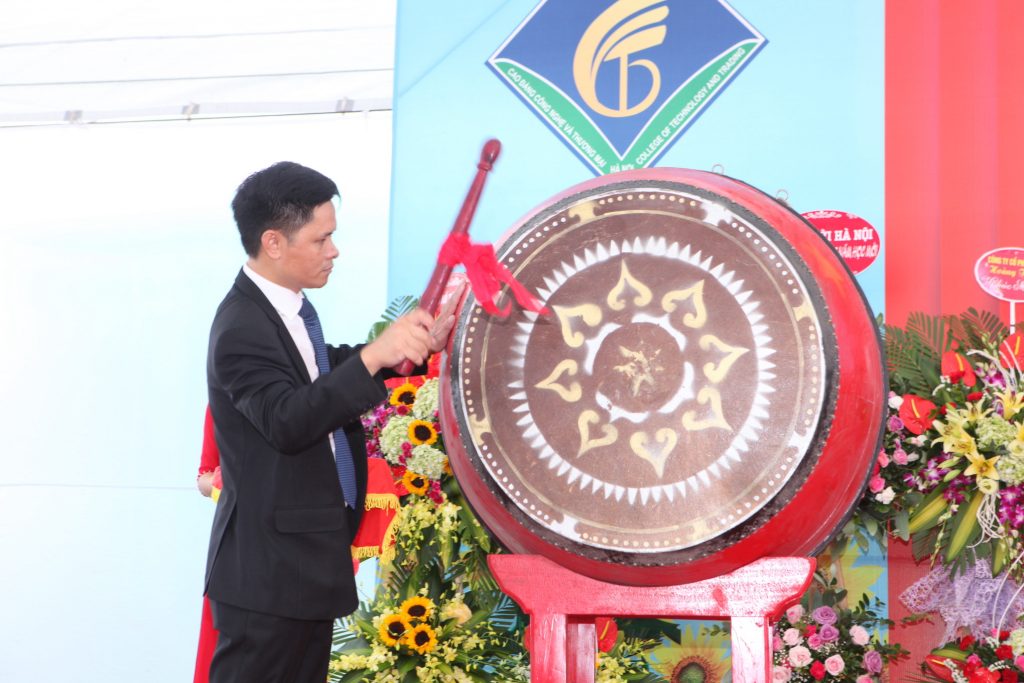 Cao đẳng Công nghệ và Thương mại Hà Nội